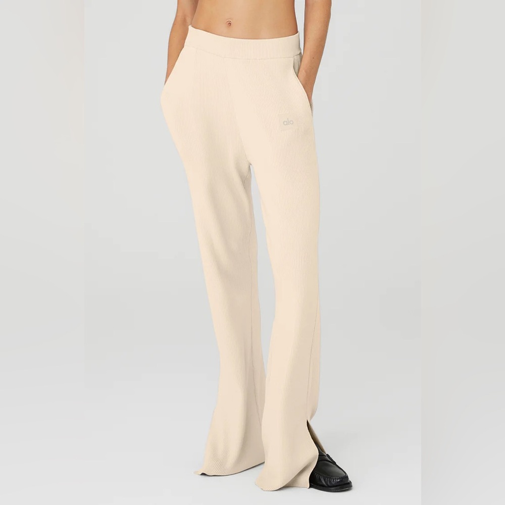 Alo Yoga Macadamia Salana Knit Pant